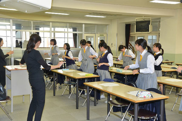中学3年生 第3回乙女塾 「ボイストレーニング」