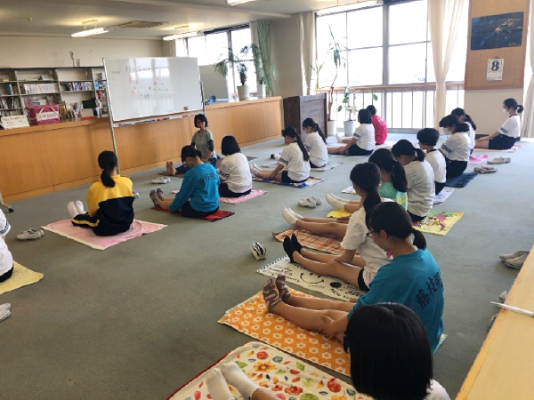 中学3年生 第4回乙女塾「集中力アップとヨガ」